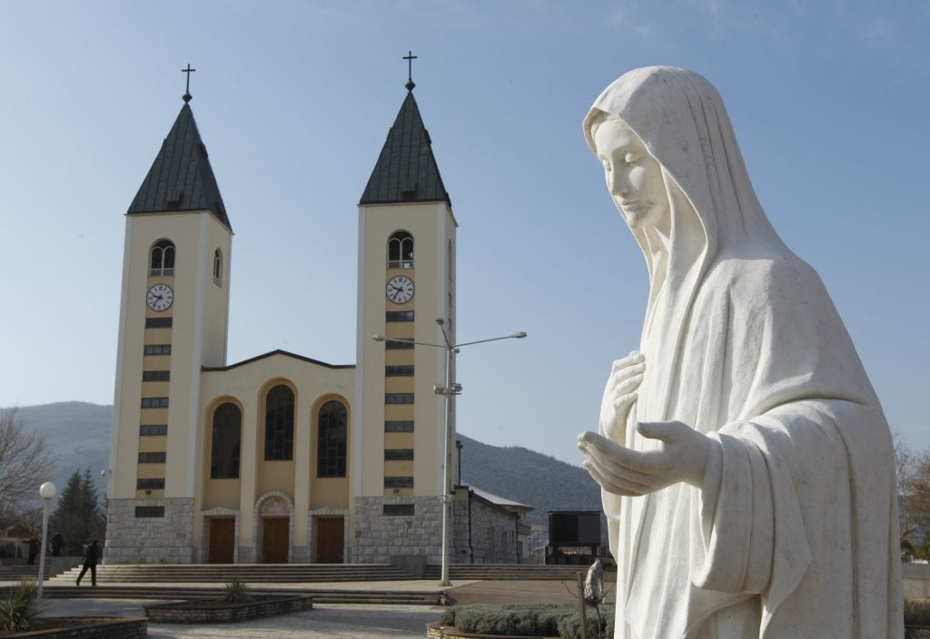 Cerita Penampakan Bunda Maria di Lourdes